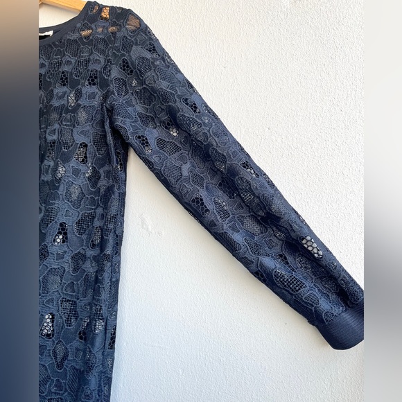 H&M | Dark Blue Lace Dress - Picture 4 of 16